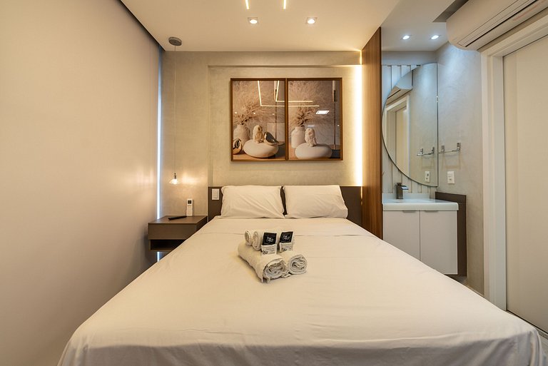 Studio com Piscina na Cobertura em Moema - IP1403