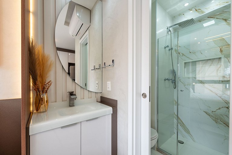 Studio com Piscina na Cobertura em Moema - IP1403