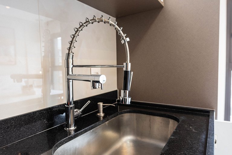 Studio com Piscina na Cobertura em Moema - IP1403