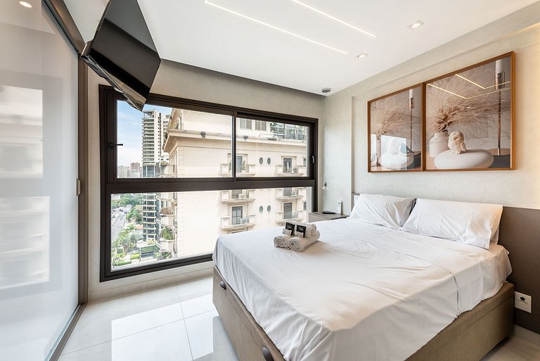 Studio com Piscina na Cobertura em Moema - IP1403