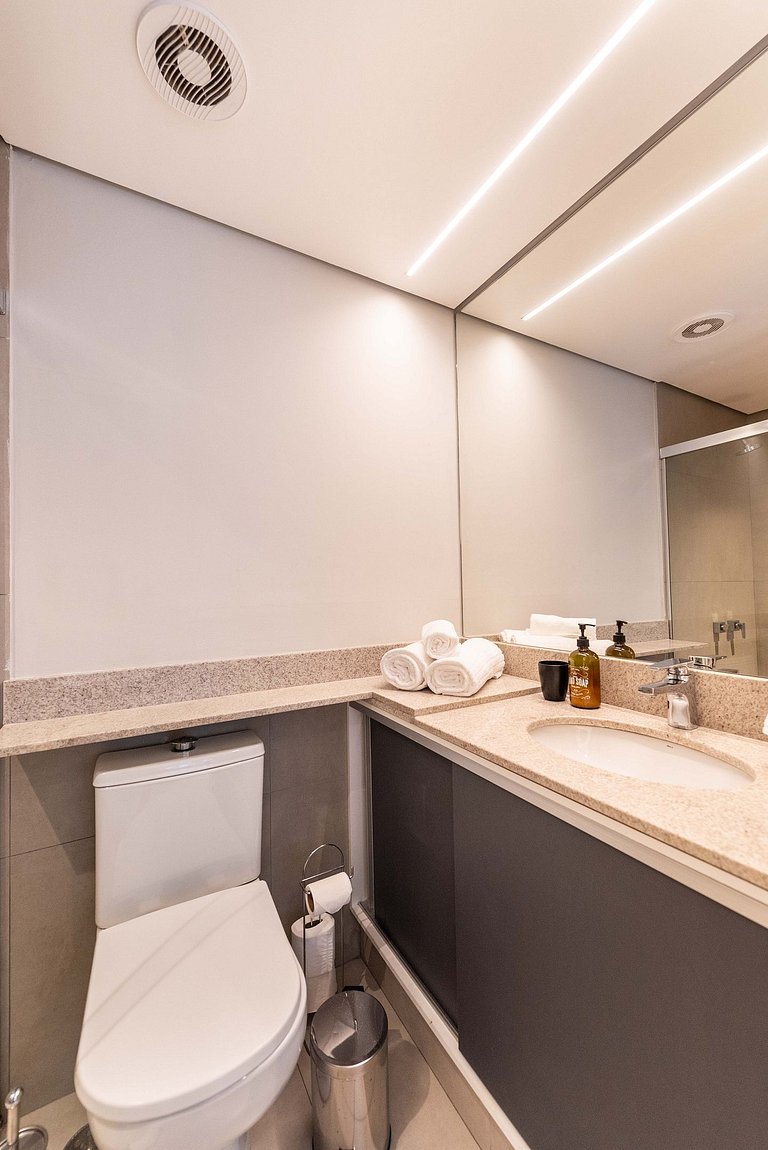 Piscina e Academia ao lado do Metrô - H104