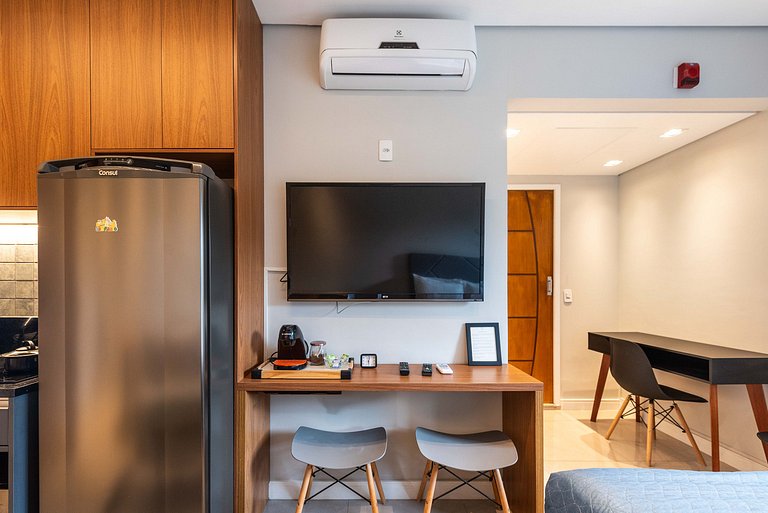 Piscina e Academia ao lado do Metrô - H104