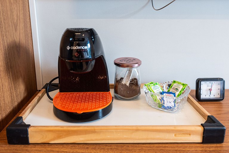 Studio c/ Piscina e Academia perto do Metrô - H104