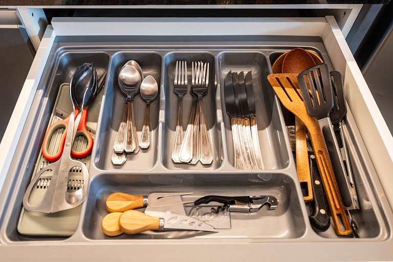 Studio c/ Piscina e Academia perto do Metrô - H104