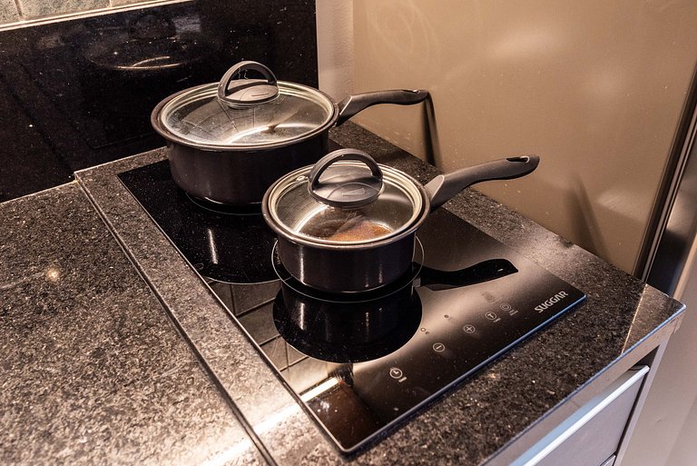 Piscina e Academia ao lado do Metrô - H104