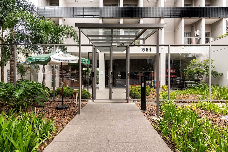 Piscina e Academia ao lado do Metrô - H104