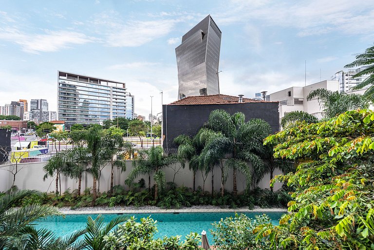 Studio c/ Piscina e Academia perto do Metrô - H104