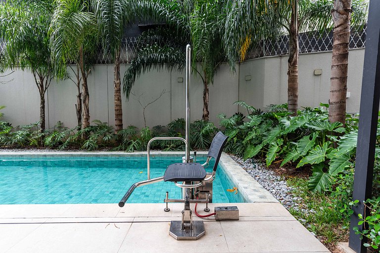 Studio c/ Piscina e Academia perto do Metrô - H104