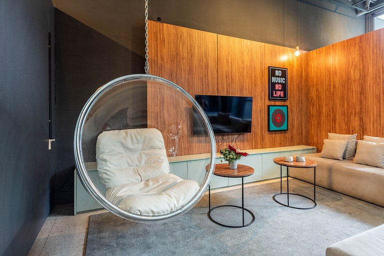 Studio c/ Piscina e Academia perto do Metrô - H104