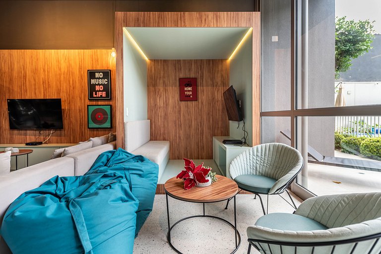 Studio c/ Piscina e Academia perto do Metrô - H104