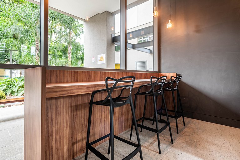 Studio c/ Piscina e Academia perto do Metrô - H104