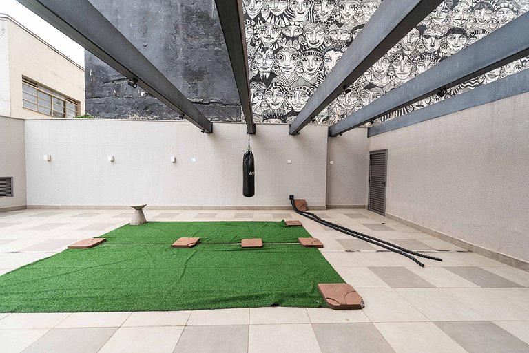 Studio c/ Piscina e Academia perto do Metrô - H104