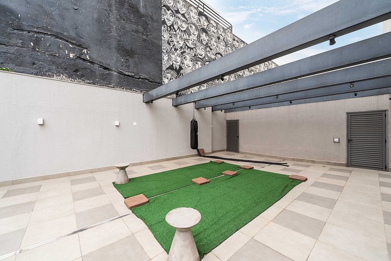 Studio c/ Piscina e Academia perto do Metrô - H104