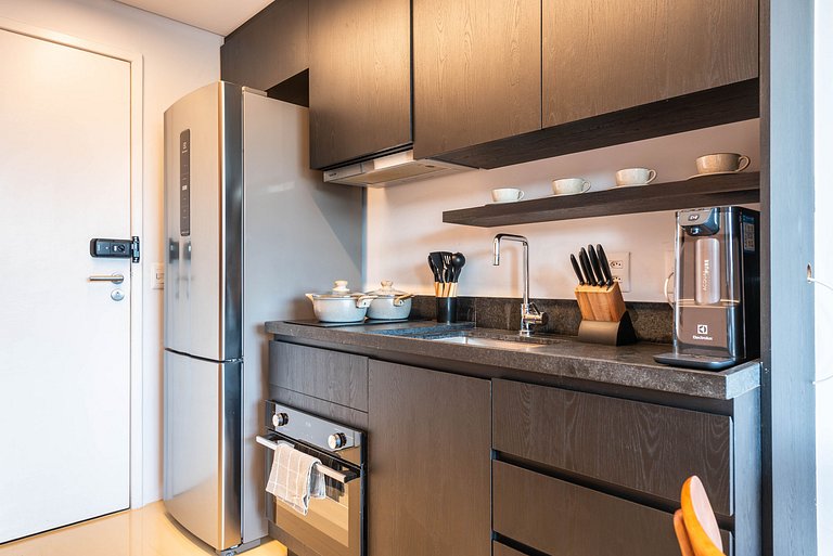 Studio em Pinheiros com Piscina Rooftop - P507