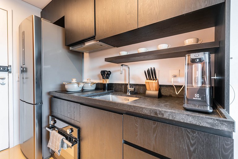 Studio em Pinheiros com Piscina Rooftop - P507