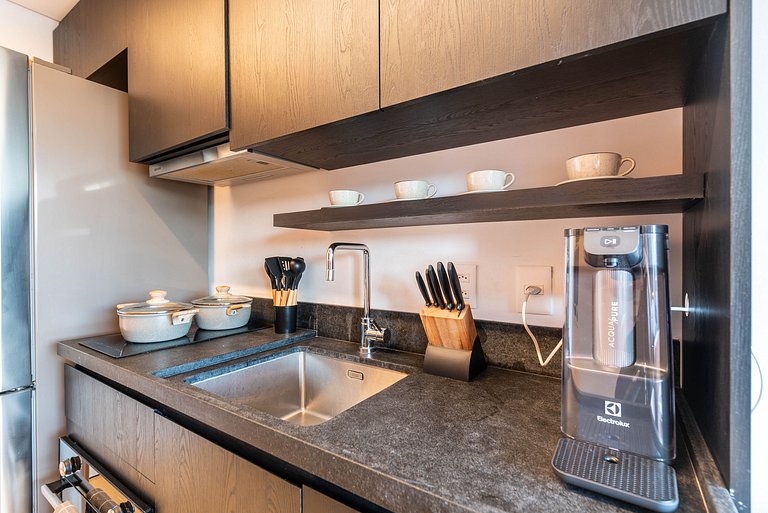 Studio em Pinheiros com Piscina Rooftop - P507