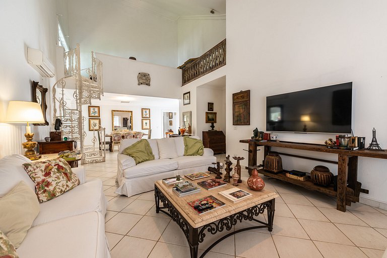 Condomínio Vila Real - Vila de Luxo com Piscina