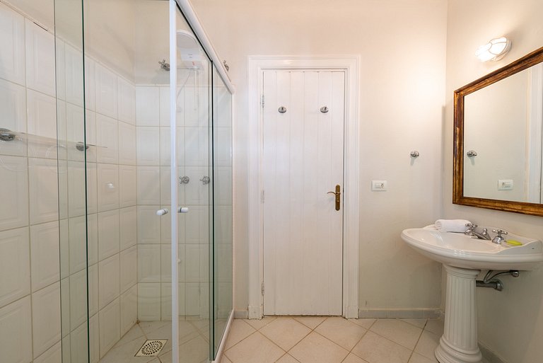 Condomínio Vila Real - Vila de Luxo com Piscina