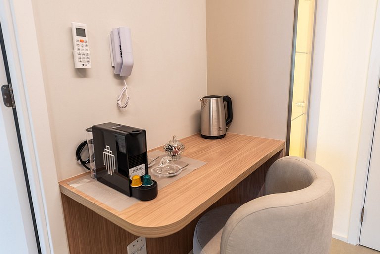 Apto Jardim Paulista c/ opção Café da Manhã- V1605
