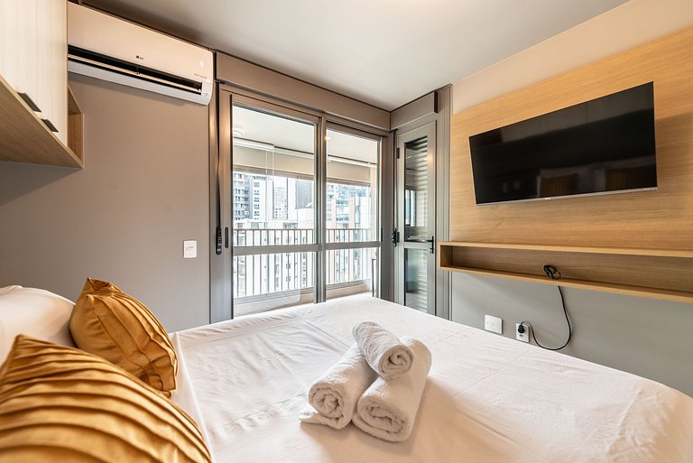 Studio Moderno com Piscina e Academia - Z1001