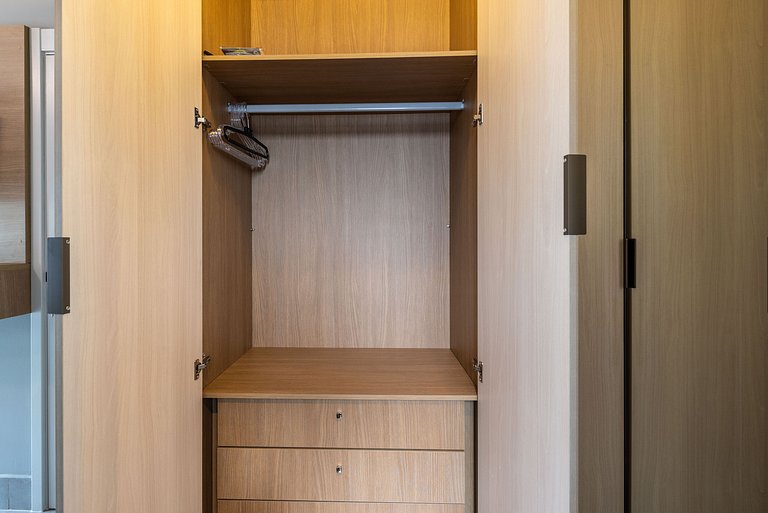 Studio Moderno com Piscina e Academia - Z1001