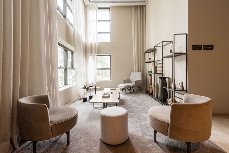 Studio Moderno com Piscina e Academia - Z1001