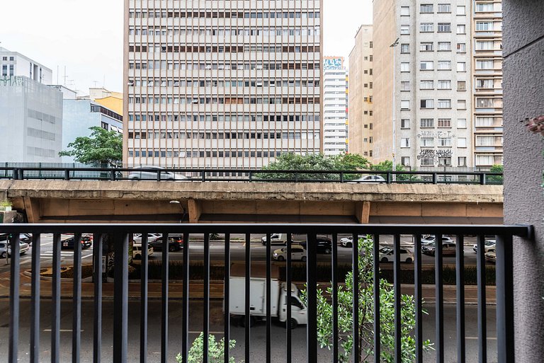 Studio com Piscina e Academia - DP203