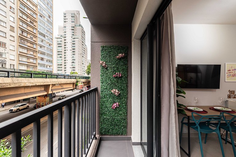 Studio com Piscina e Academia - DP203