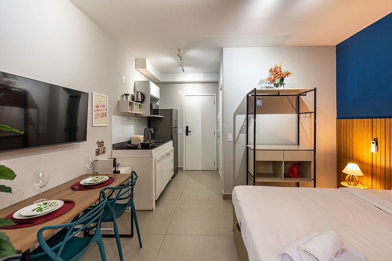 Studio com Piscina e Academia - DP203