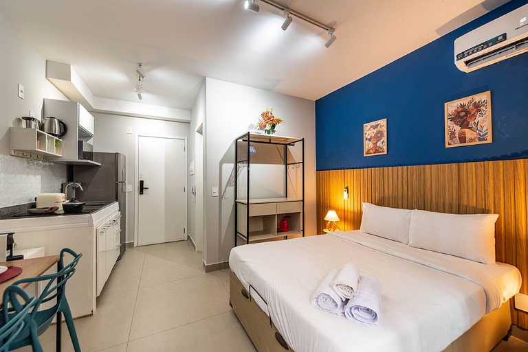 Studio com Piscina e Academia - DP203