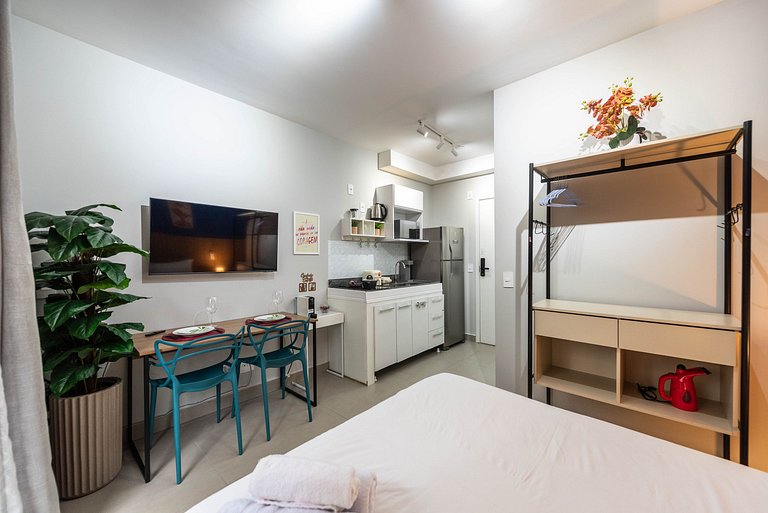 Studio com Piscina e Academia - DP203