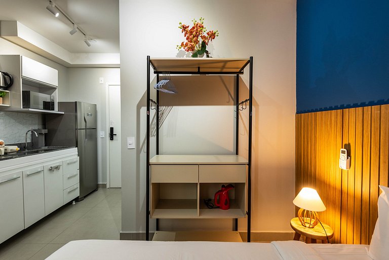 Studio com Piscina e Academia - DP203