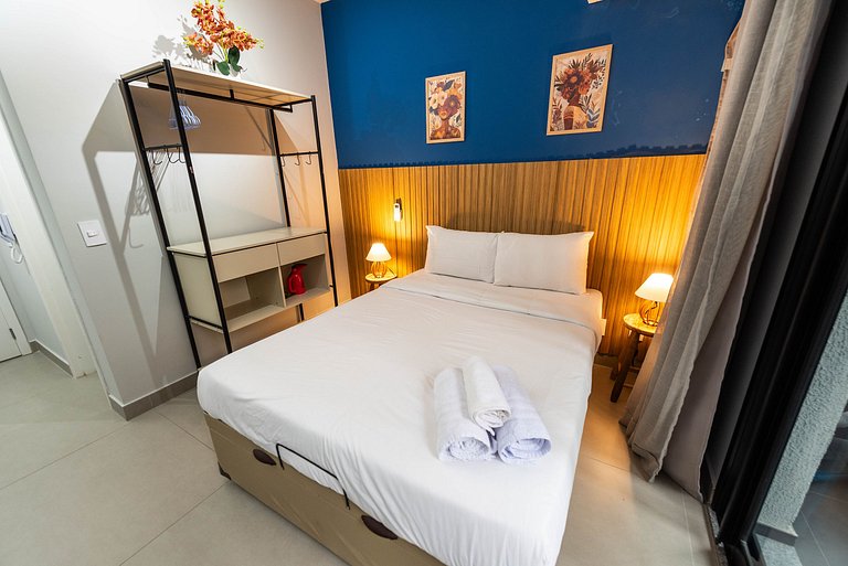 Studio com Piscina e Academia - DP203