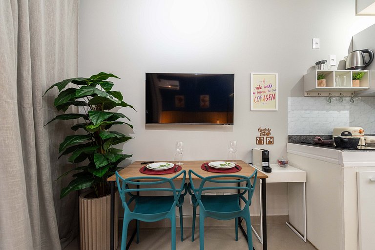 Studio com Piscina e Academia - DP203