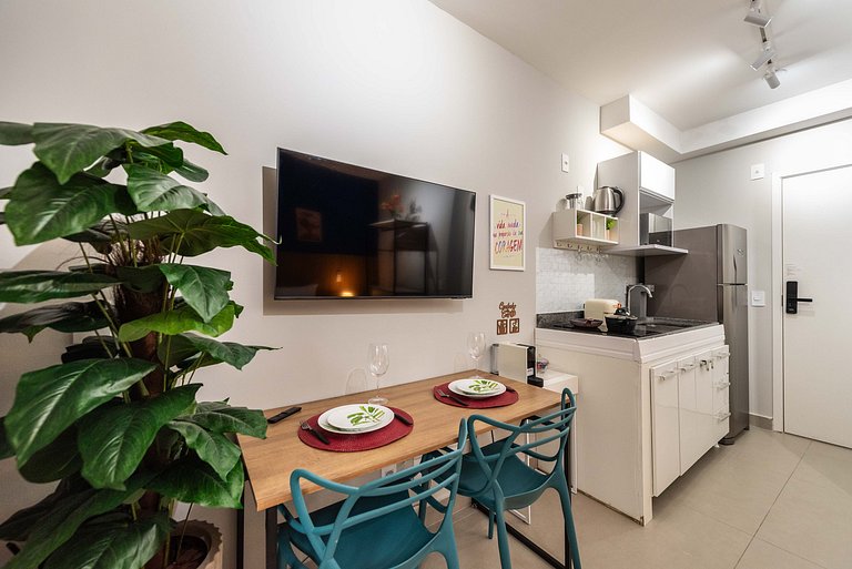 Studio com Piscina e Academia - DP203