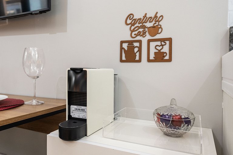 Studio com Piscina e Academia - DP203