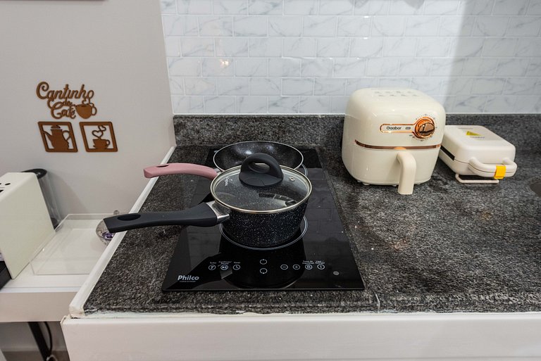 Studio com Piscina e Academia - DP203