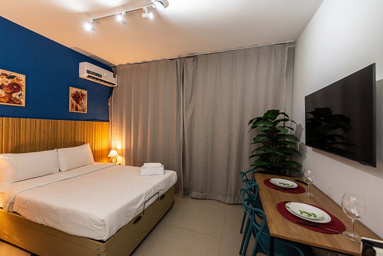 Studio com Piscina e Academia - DP203