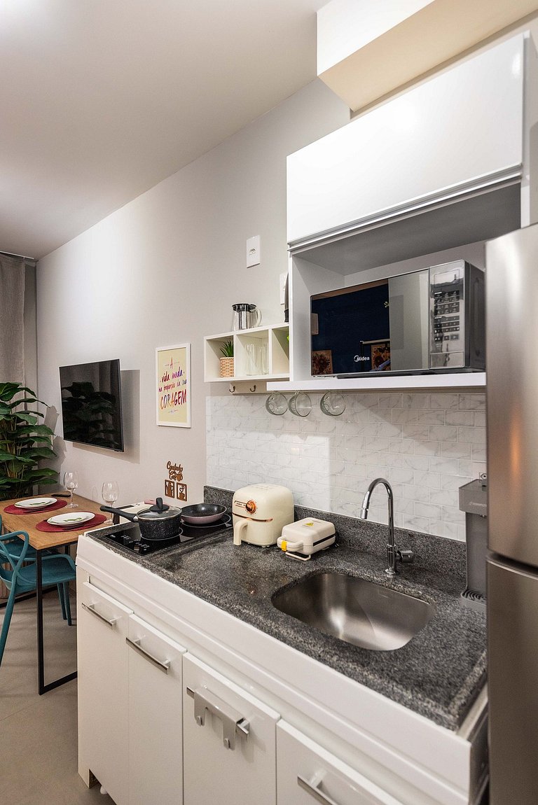 Studio com Piscina e Academia - DP203