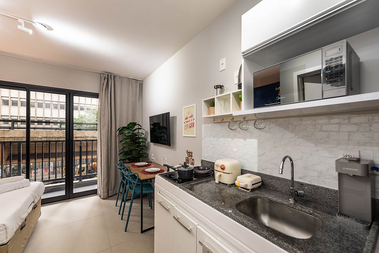 Studio com Piscina e Academia - DP203