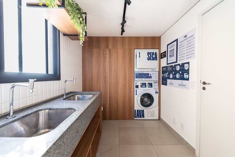 Studio com Piscina e Academia - DP203