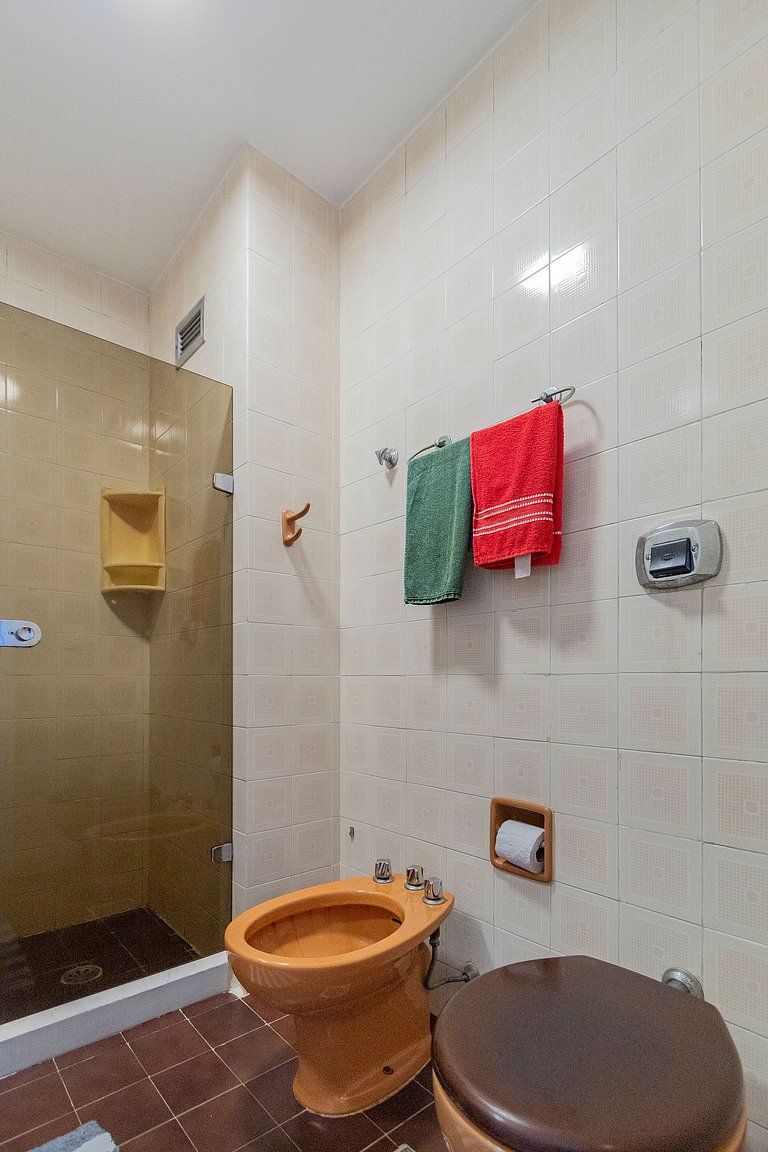 Apartamento a 2 min da Praia de Copacabana - B1205