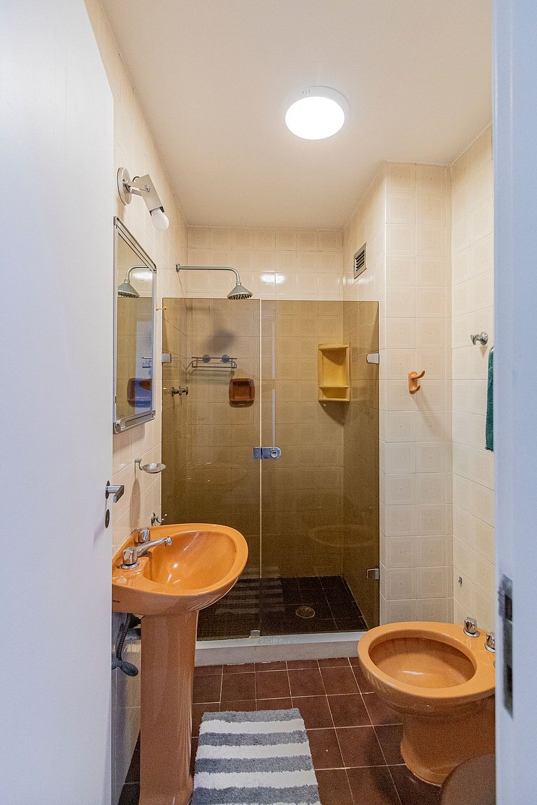 Apartamento a 2 min da Praia de Copacabana - B1205