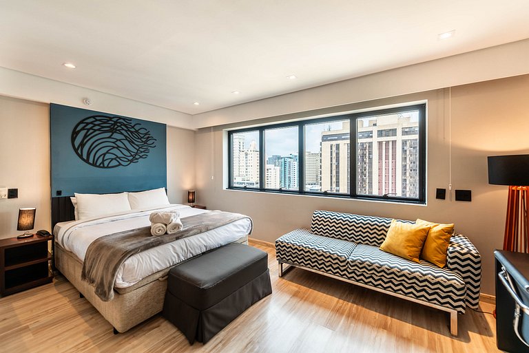 Studio em Hotel com Vaga e Limpeza Diária - M1013