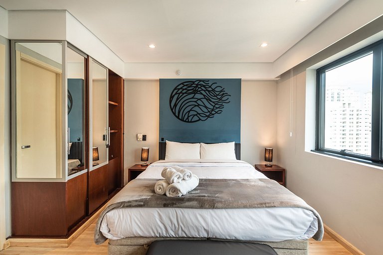 Studio em Hotel com Vaga e Limpeza Diária - M1013