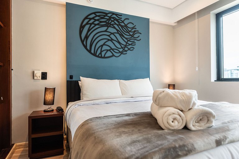 Studio em Hotel com Vaga e Limpeza Diária - M1013