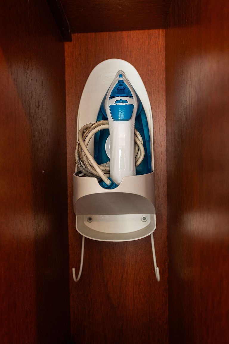 Studio em Hotel com Vaga e Limpeza Diária - M1013