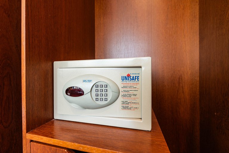 Studio em Hotel com Vaga e Limpeza Diária - M1013