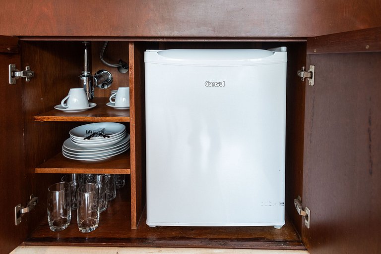 Studio em Hotel com Vaga e Limpeza Diária - M1013