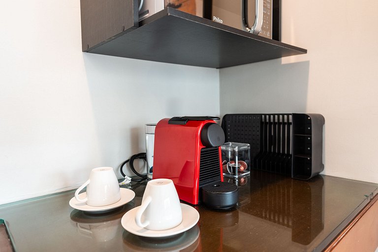 Studio em Hotel com Vaga e Limpeza Diária - M1013